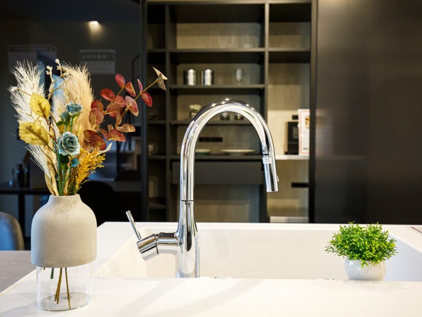 「見せる収納」と「隠す収納」