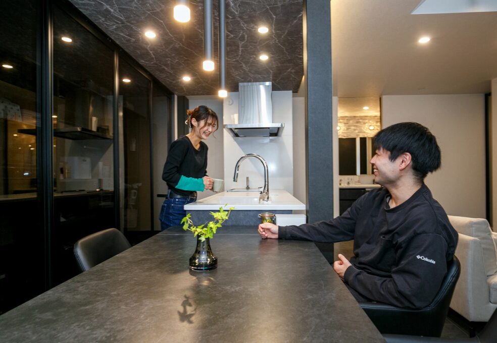 「自分たちらしい暮らし」を大切にした、緑に囲まれた住まい